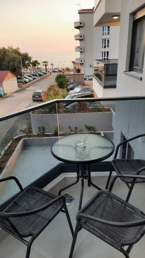 Apartment Beach D&A Bar Bagian luar foto